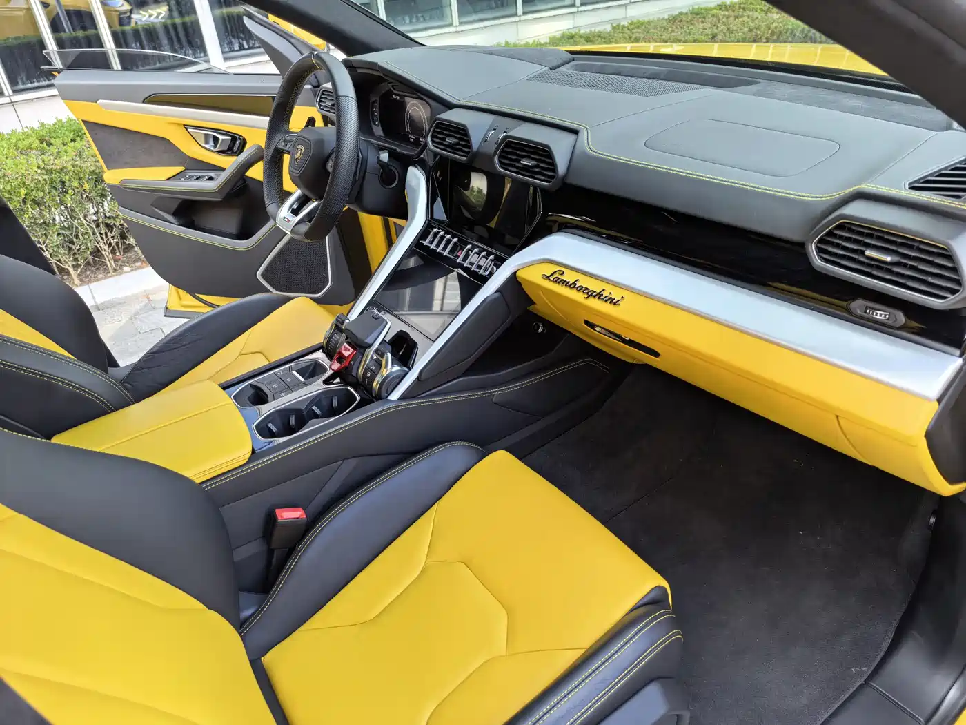 Lamborghini Urus 2021 4.0T V8 фото 42