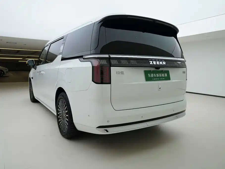 ZEEKR 009 2026 2024 7-Seat Aisle AWD Version 108kWh