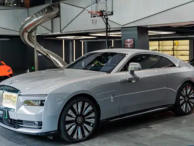Rolls-Royce Spectre 2024