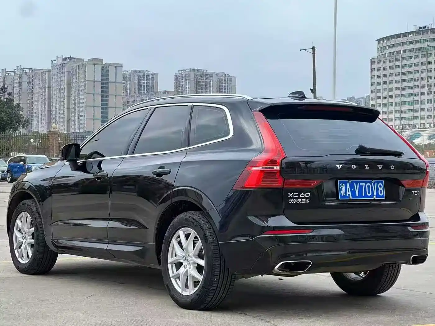VOLVO XC60