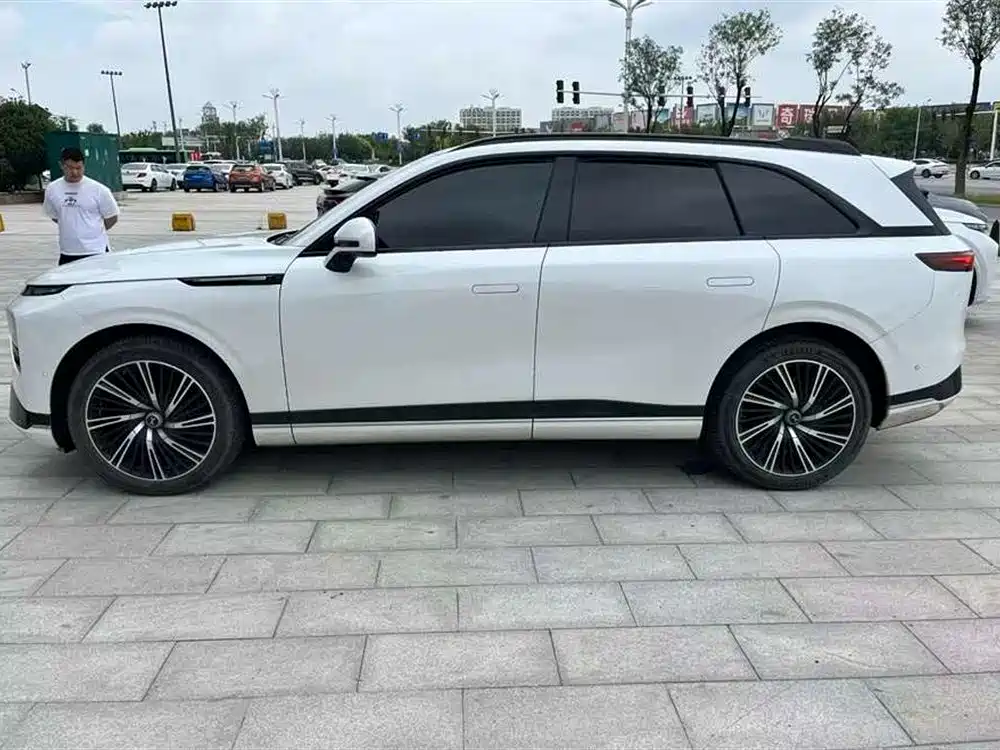 XPeng G9 2023 2024 702 Max