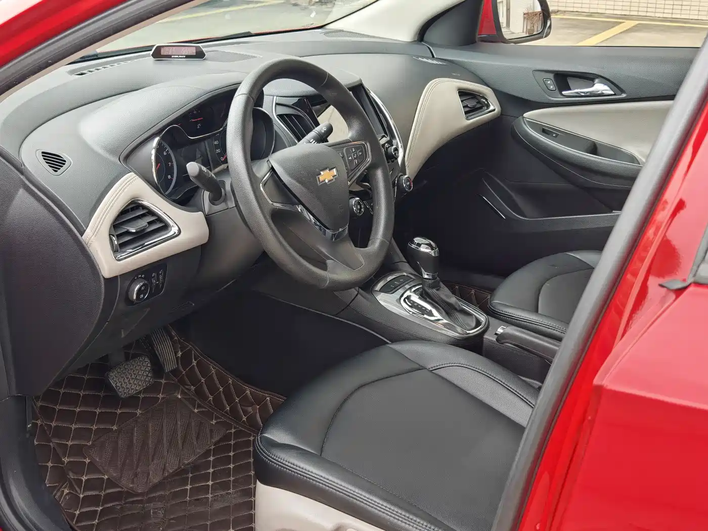 Chevrolet Cruze 2015 1.5L Automatic Luxury Edition фото 13