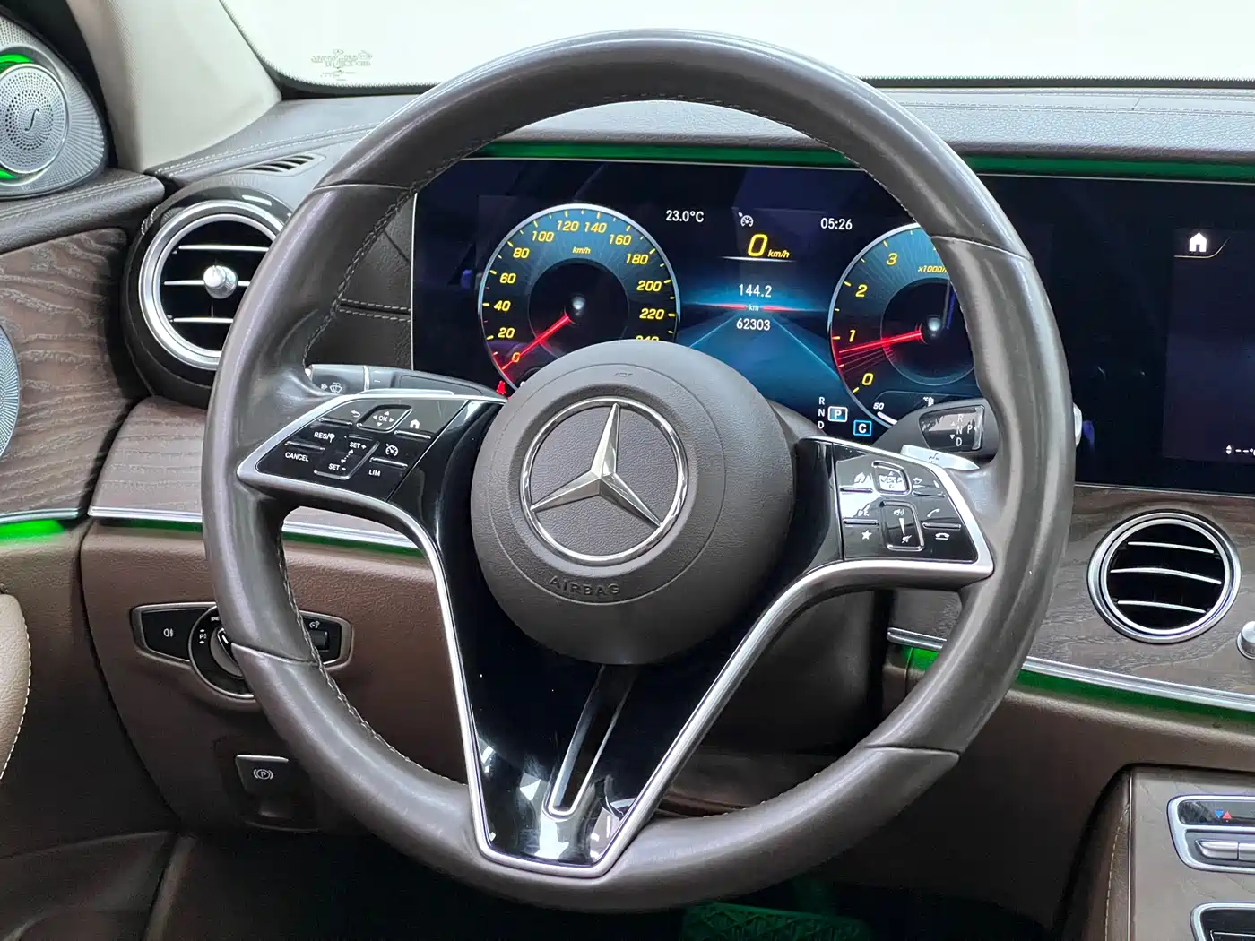 Mercedes-Benz E-Class 2021 E 300 L Premium фото 25