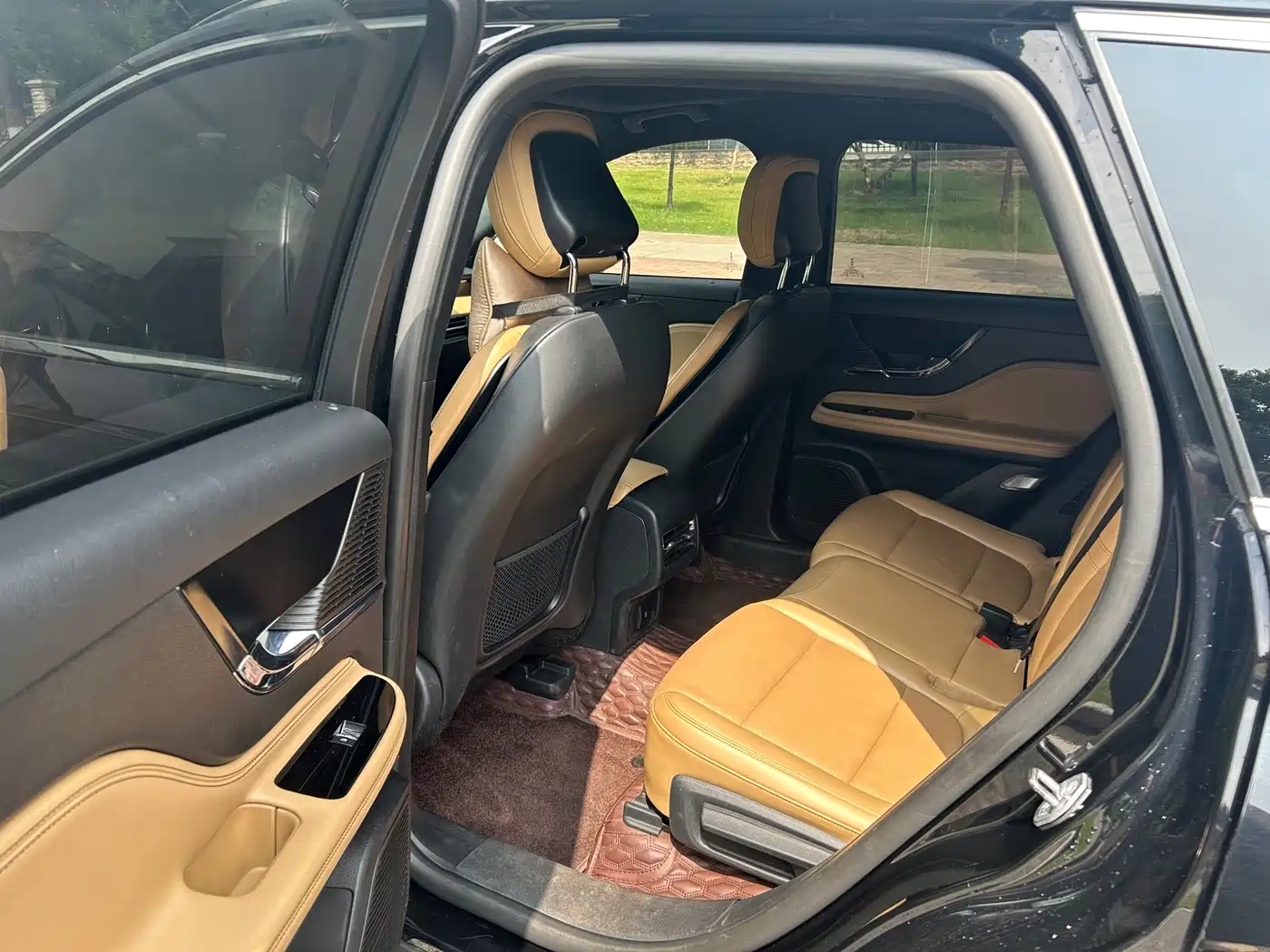 LINCOLN ADVENTURER
