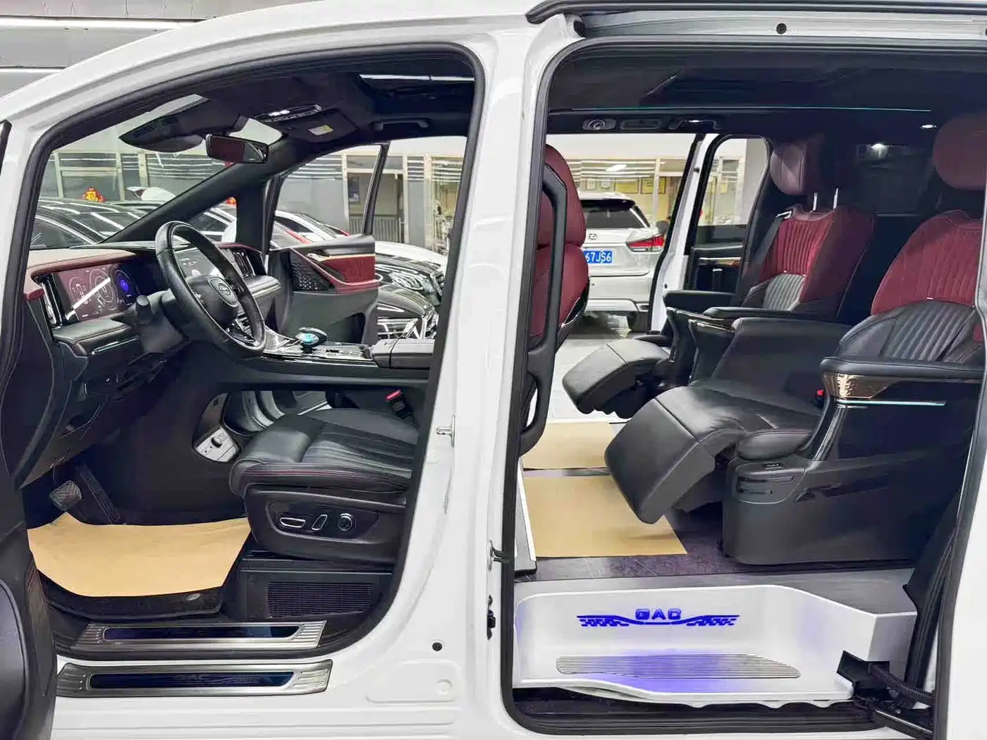 GAC Trumpchi Trumpchi M8 2023 Model Master Series 400T Ultimate Edition фото 8
