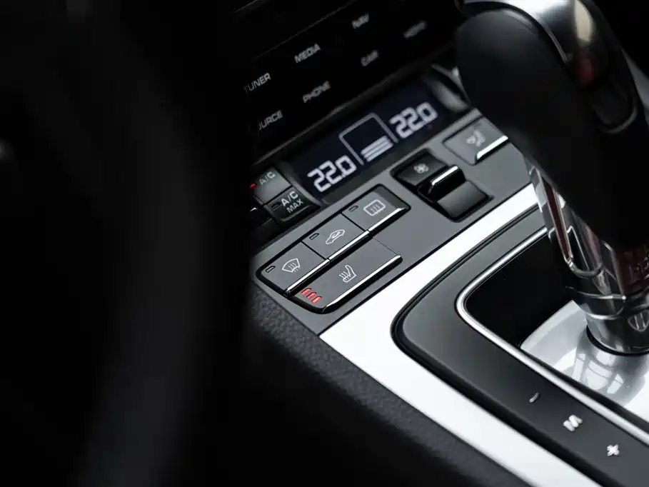 Porsche 718 2018 Cayman 2.0T фото 17