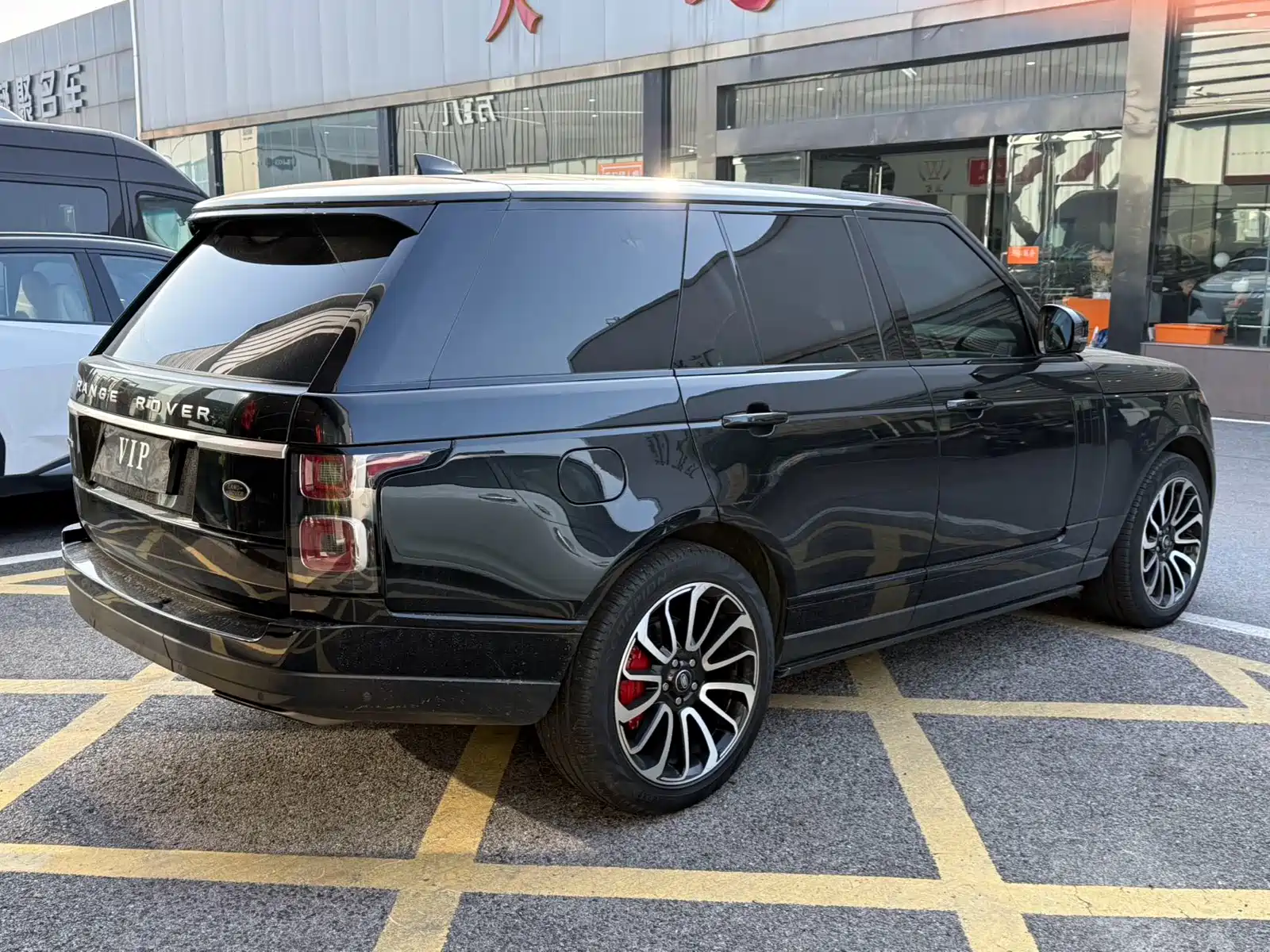 Фото 9 - Land Rover Range Rover