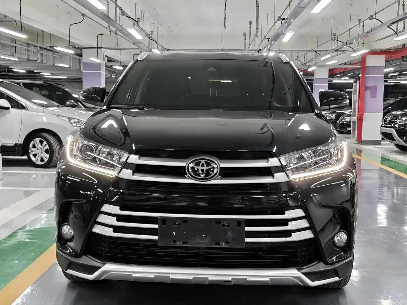 TOYOTA HIGHLANDER
