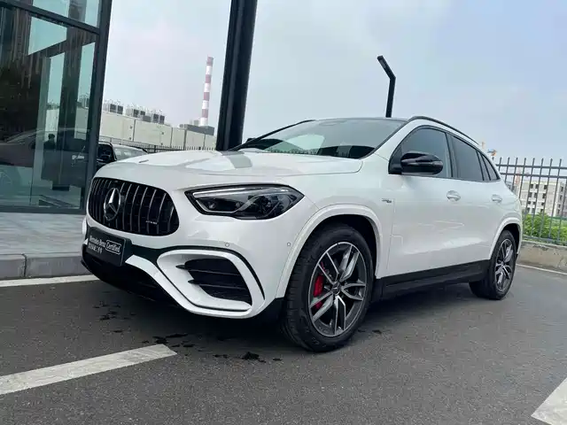 MERCEDES-BENZ GLA AMG