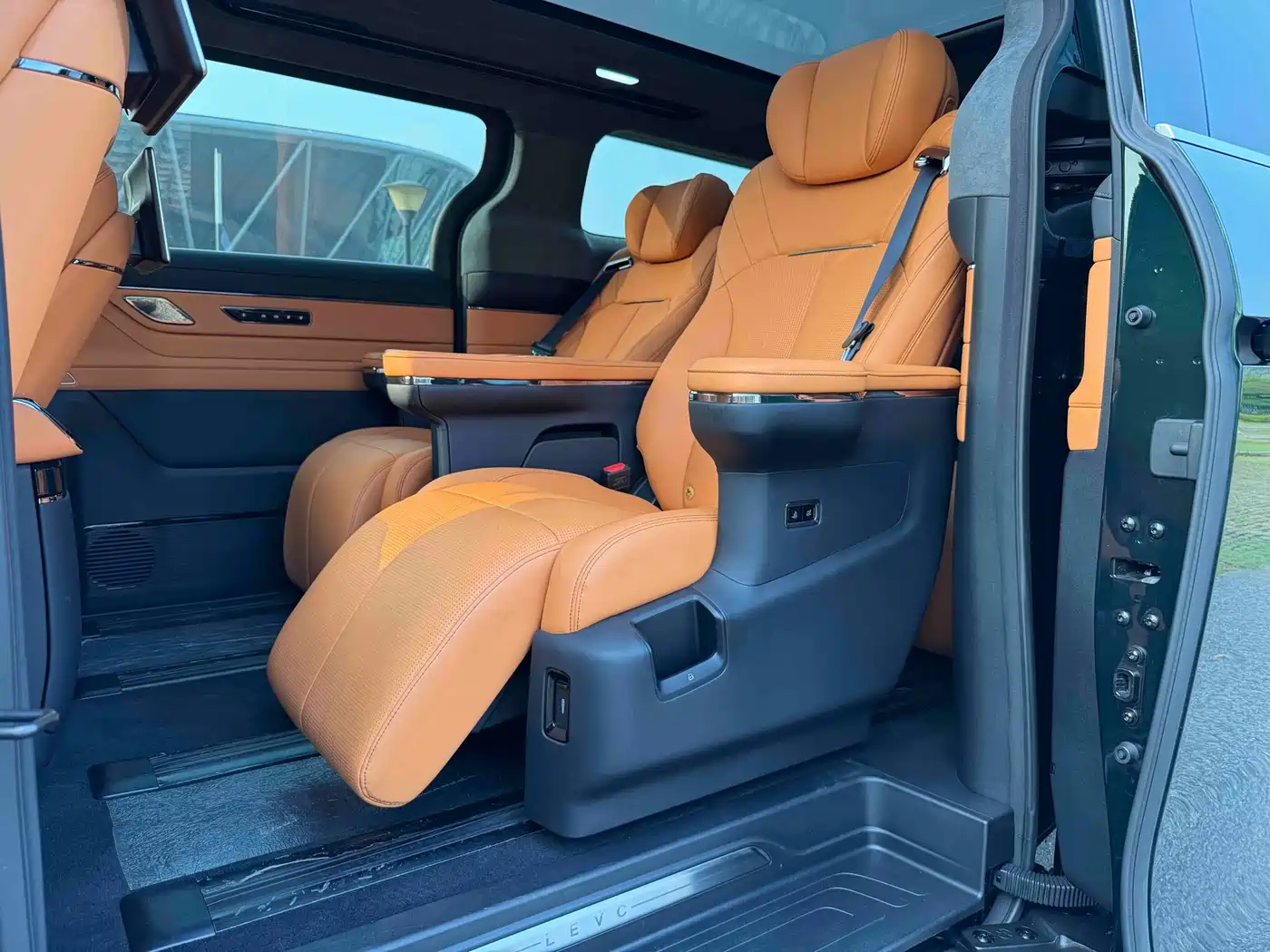 Geely Galaxy Yizhen L380 2025 Model 805km Flagship Edition AWD фото 14
