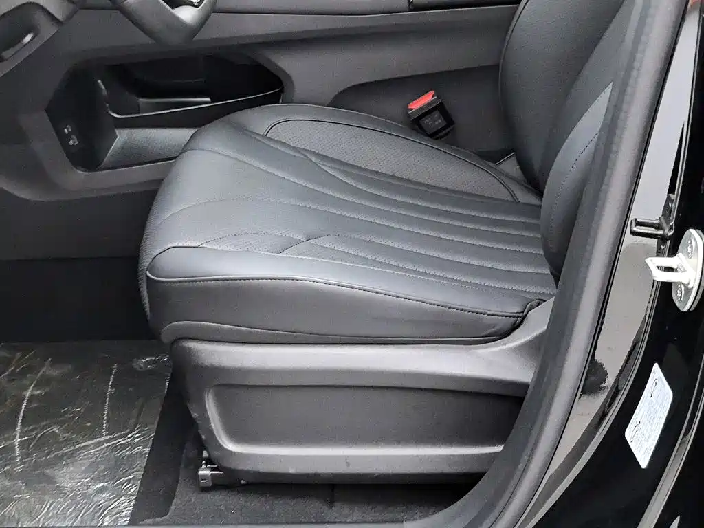 Chery Fengyun Fengyun T9 2026 2025 120 Long Range Honor 7-seater LFP