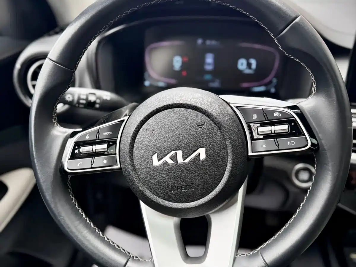 Kia K3 2023 Model 1.5L CVT Luxury Edition фото 20