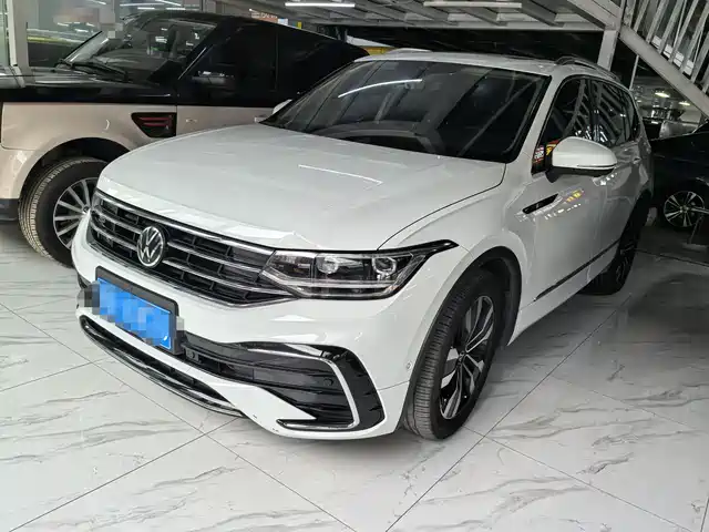 Volkswagen Tiguan L 2023