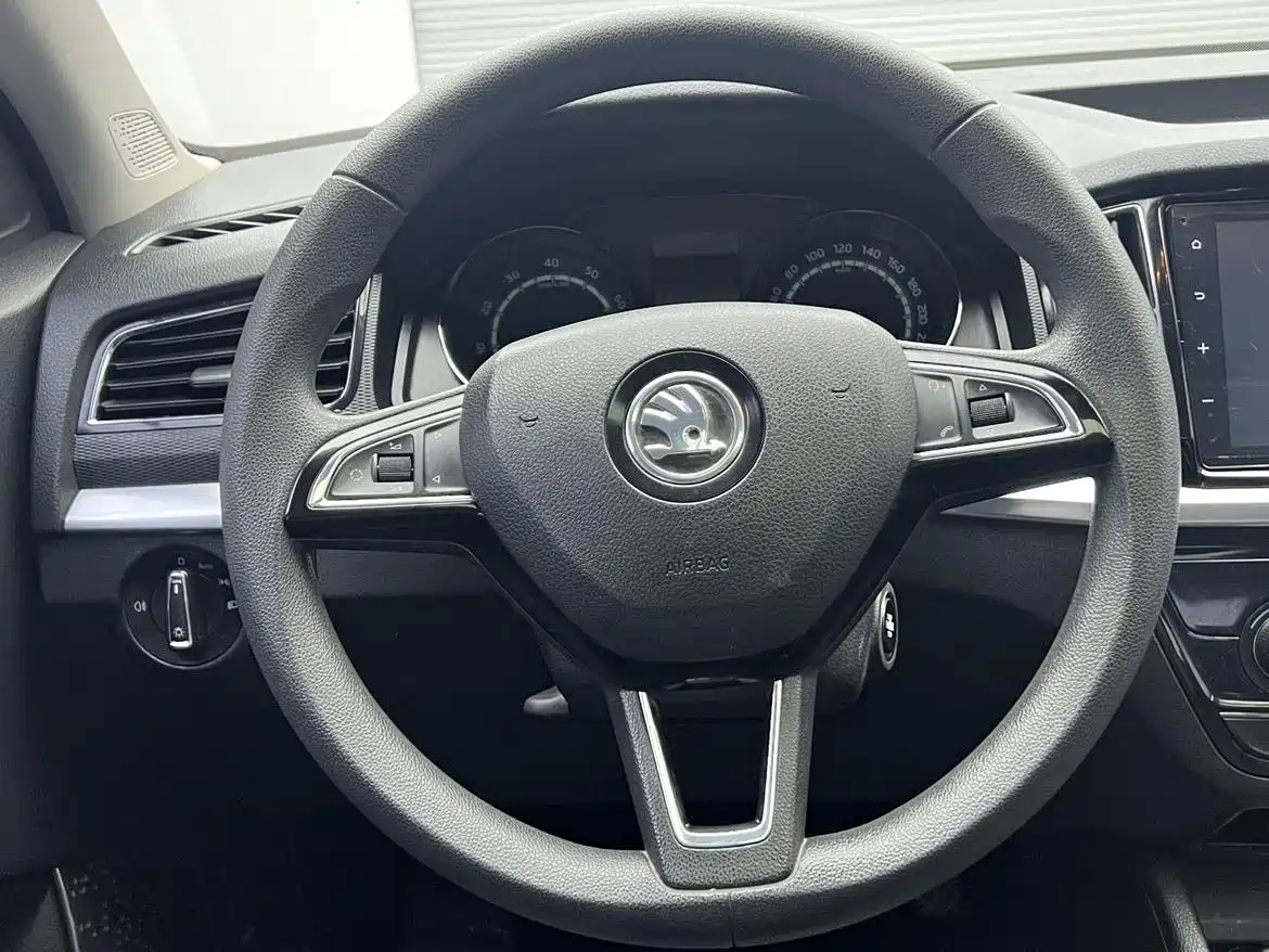 Škoda Kamiq 2023 1.5L Auto Comfort Edition фото 17