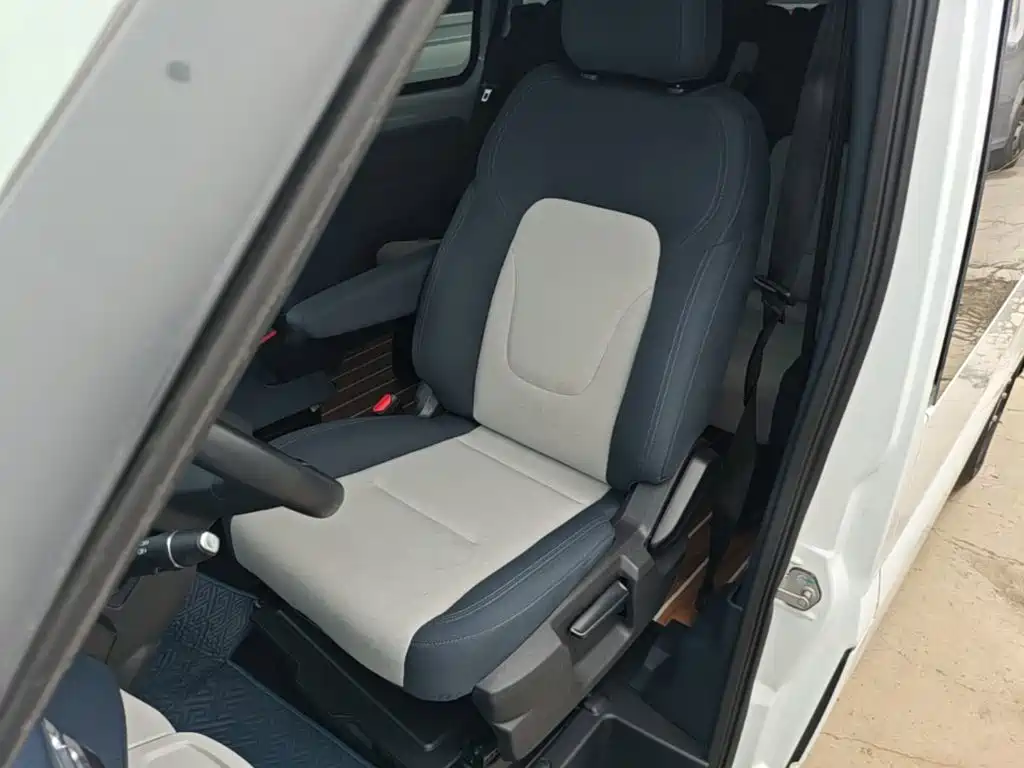 Jiangling JMC Fushun 2025 2023 2.0T Manual Medium Wheelbase Medium Roof Business Version 9-Seater (Non-Operational)