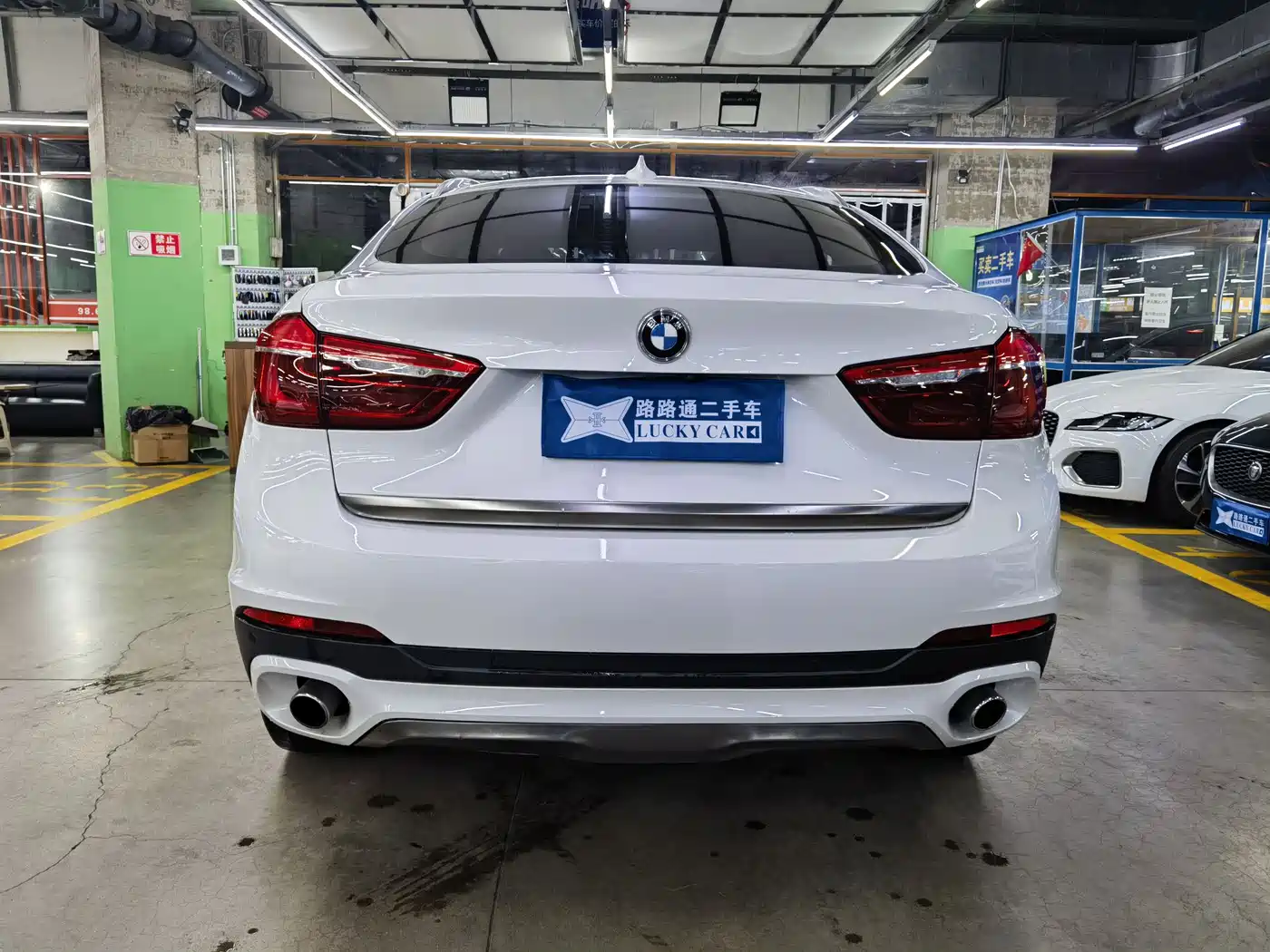 BMW X6 2018 xDrive28i фото 5