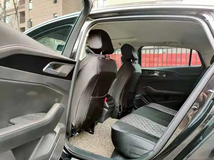 Hongqi H5 2019 30TD Smart Connect Rhythm Edition фото 5