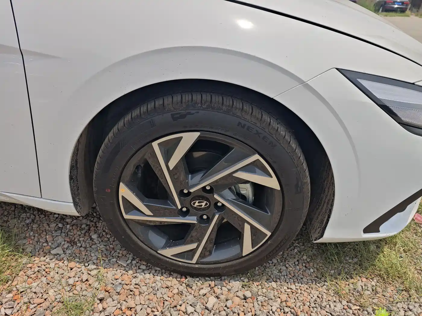 Hyundai Elantra 2023 1.5L CVT GLX Elite Edition фото 4