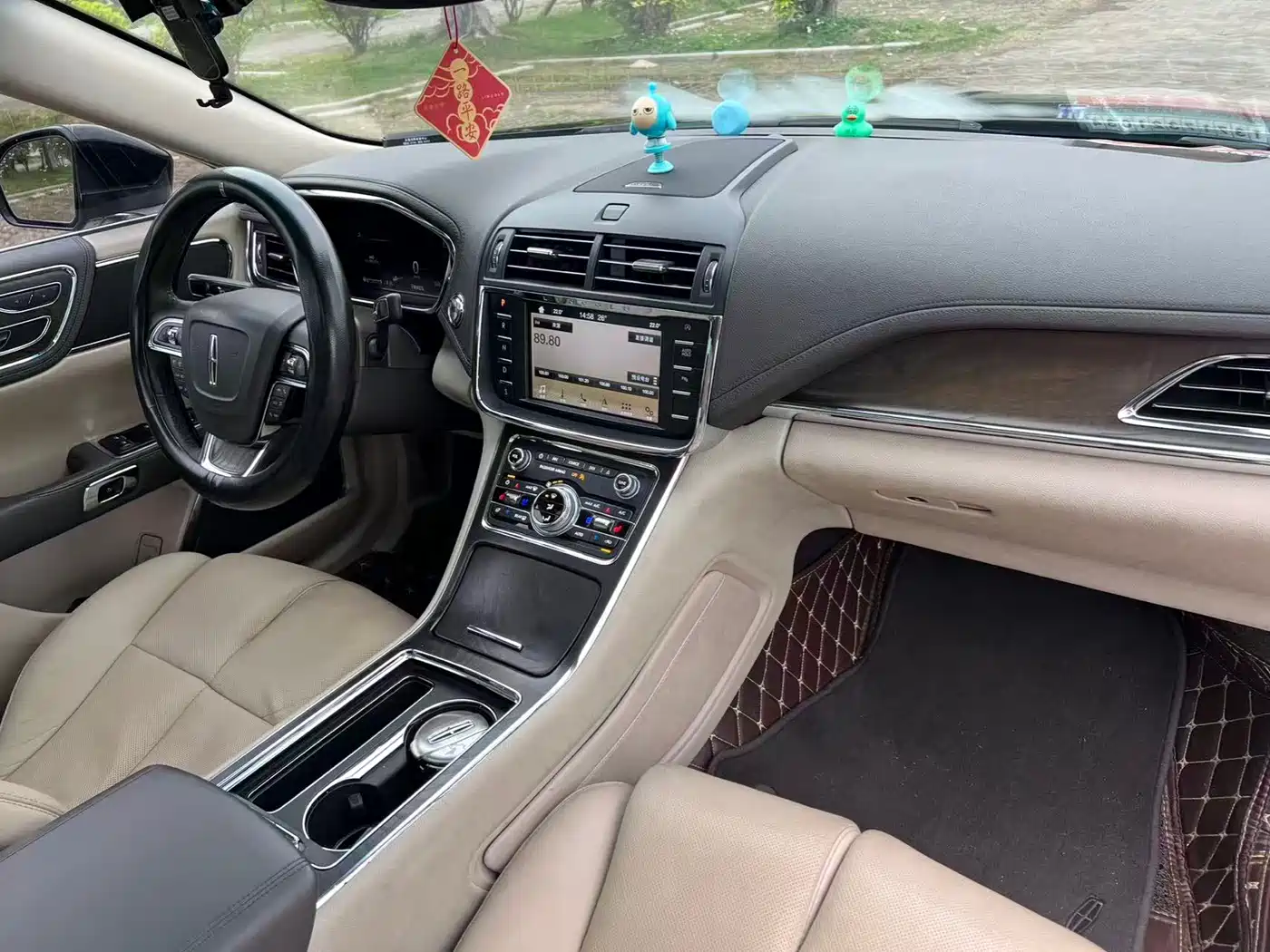 صورة 9 - Lincoln Continental