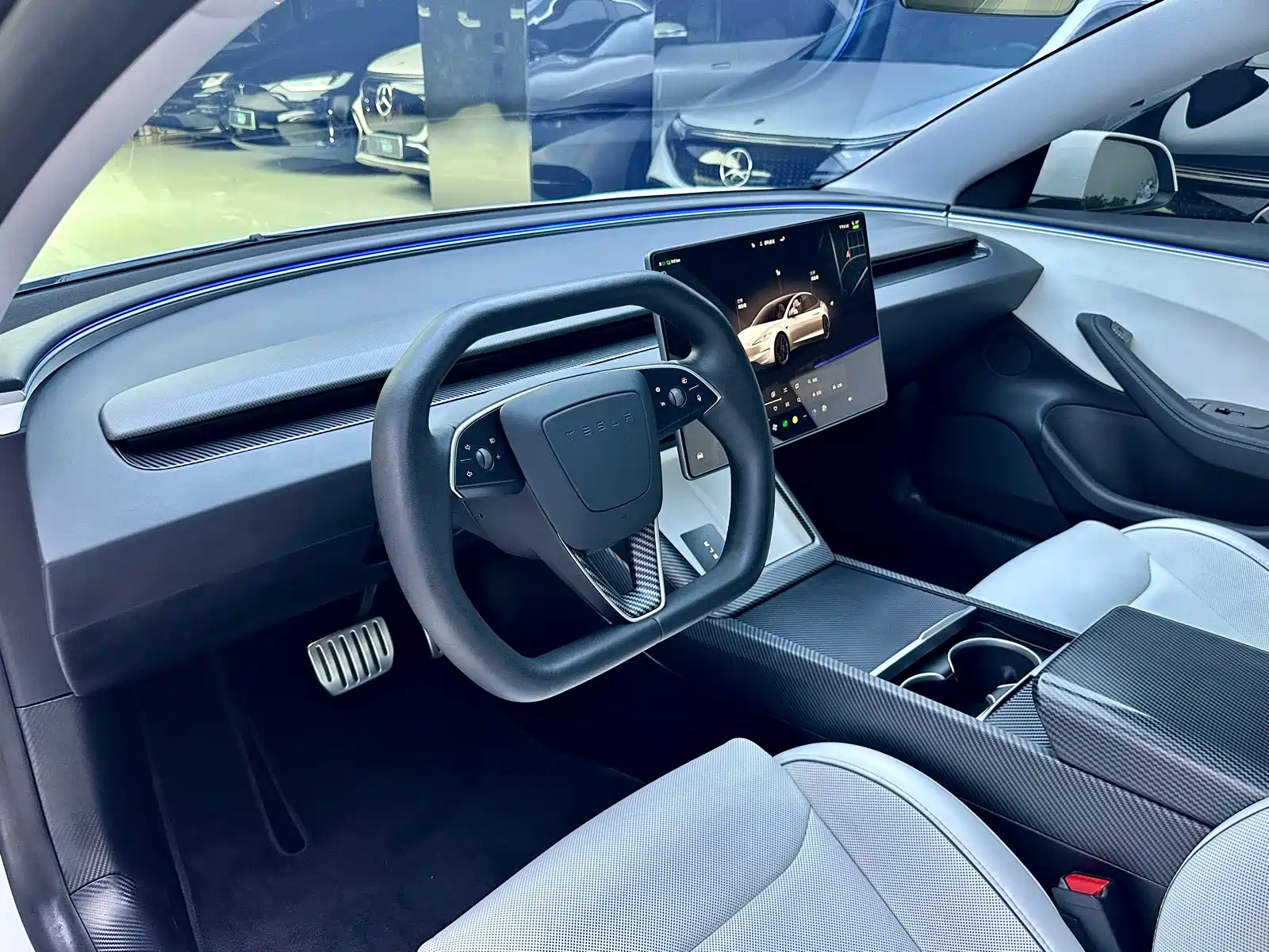 Фото 8 - Tesla Model 3