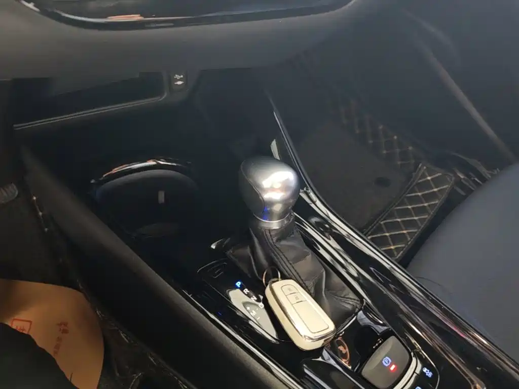 Toyota C-HR 2019 2020 Model 2.0L Leading