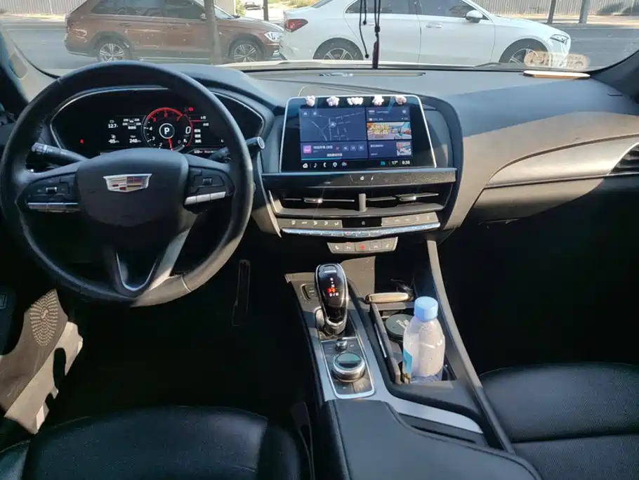 Фото 12 - Cadillac CT5