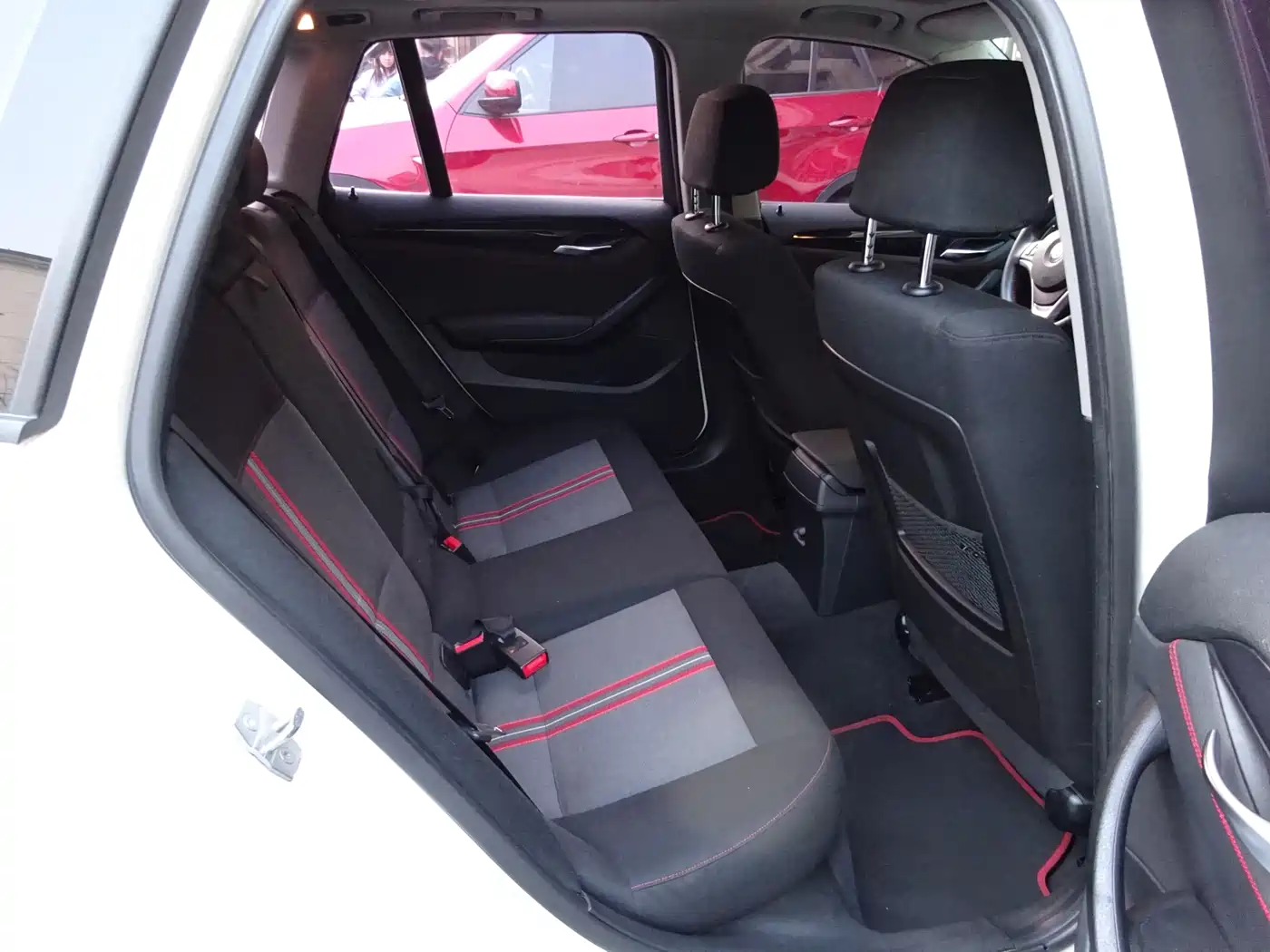 BMW X1 2013 sDrive18i Sport Design Package фото 9