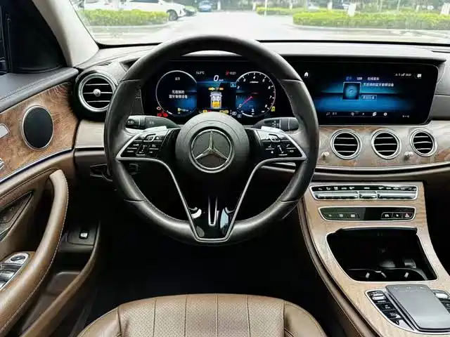  E CLASS