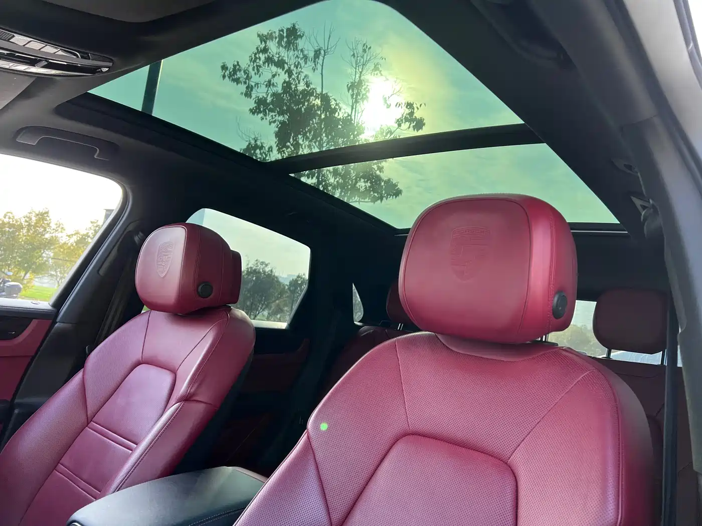 Porsche Cayenne New Energy 2022 Cayenne E-Hybrid 2.0T Platinum Edition фото 13
