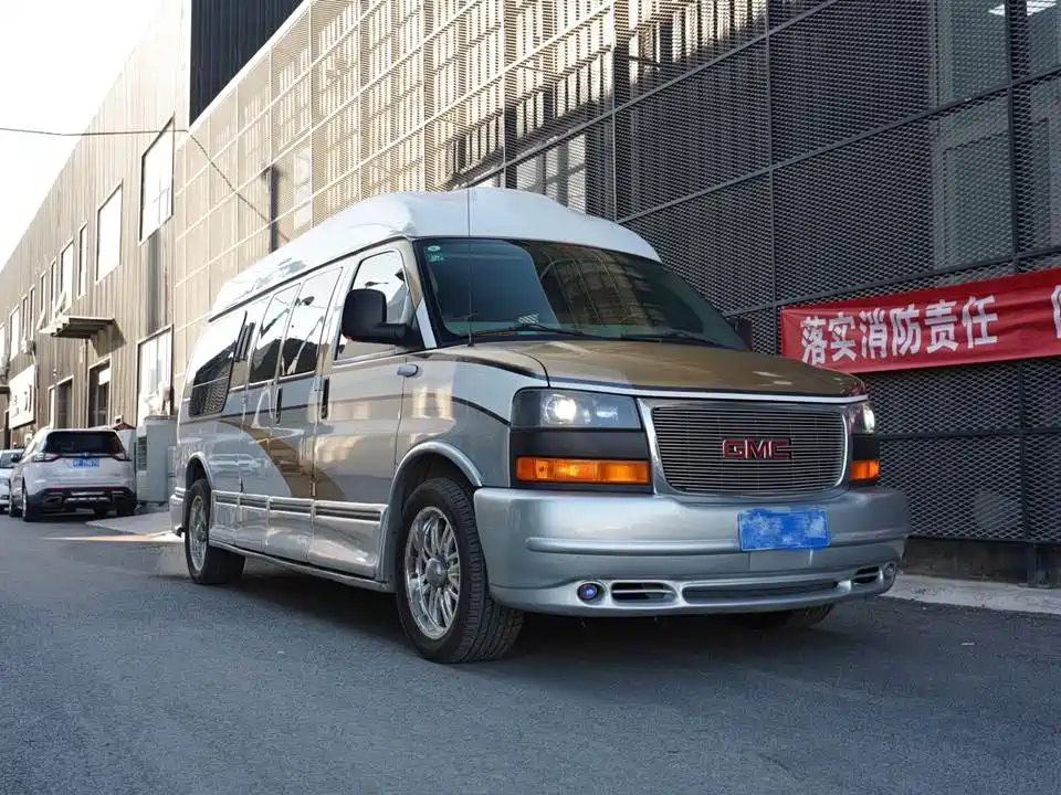 GMC Savana 2009 2010 6.0L Business Star 10-Seater