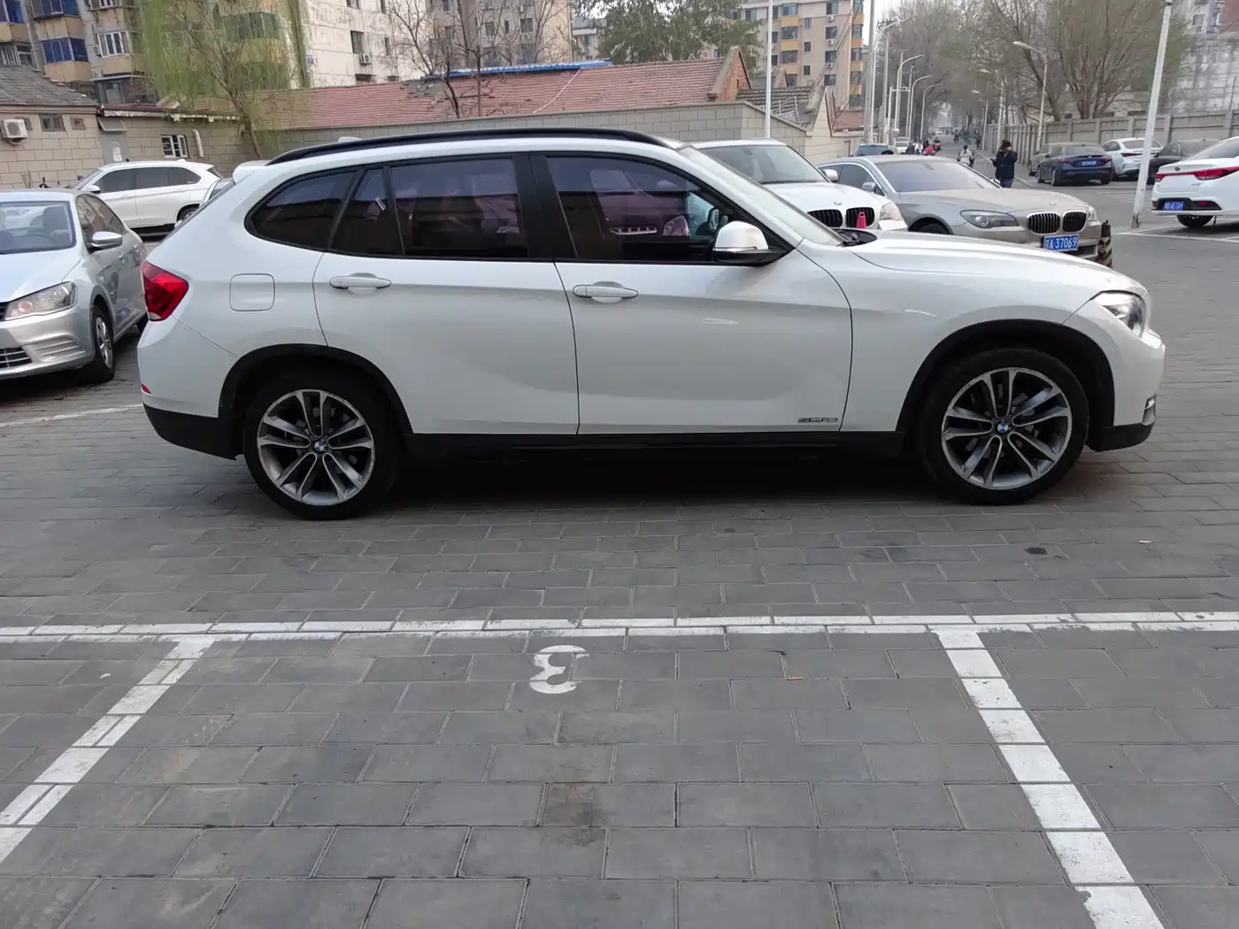 BMW X1 2013 sDrive18i Sport Design Package фото 18