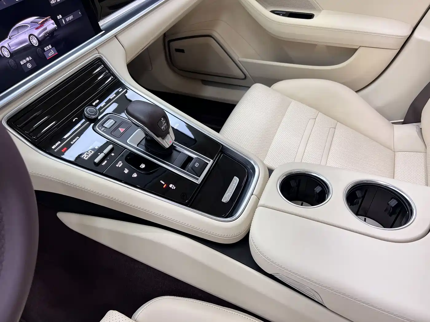 Porsche Panamera 2019 Panamera Executive Long Wheelbase 2.9T фото 25