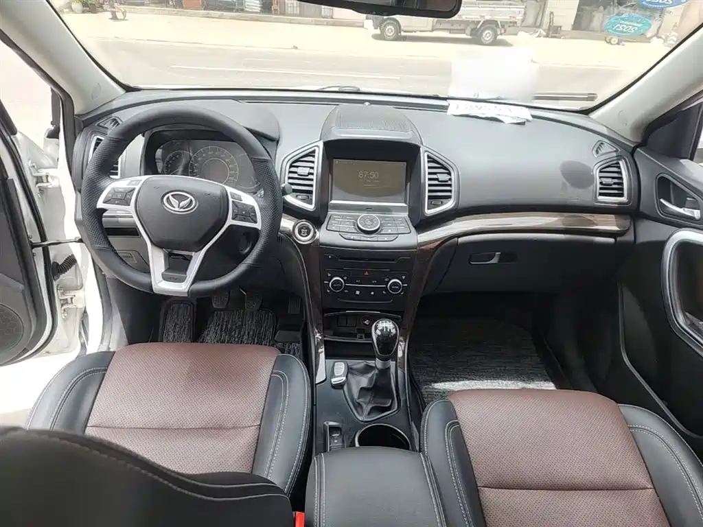 BAIC Huansu S6 2016 2016 1.5T Manual Smart Edition