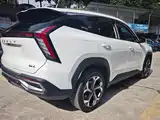 Фото 17 - Geely Atlas L
