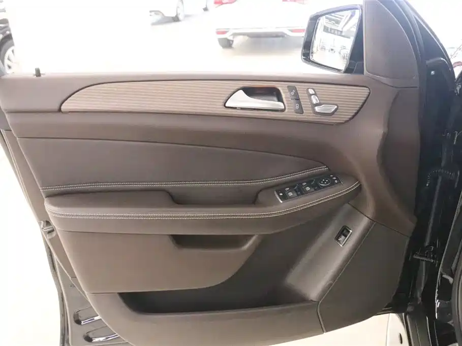 Mercedes-Benz GLE 2018 GLE 320 4MATIC Dynamic Ultimate Edition фото 12