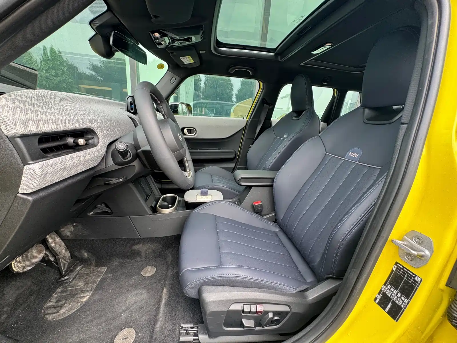 Фото 3 - MINI MINI