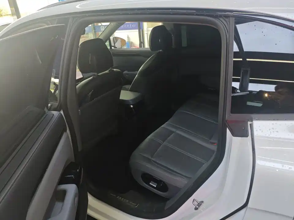 ZEEKR 7X 2025 2025 Model 75kWh RWD Smart Driving Edition