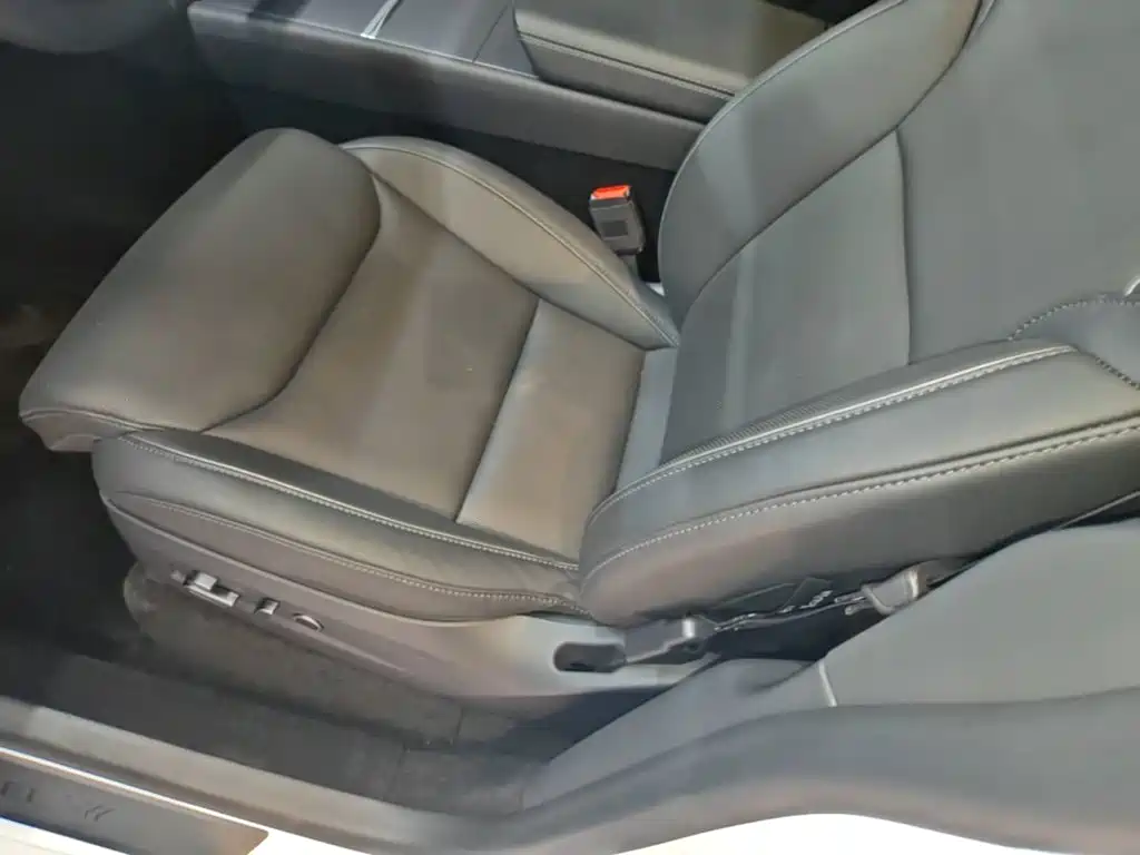 Tesla Model Y L 2025 2025 Facelift Long Range AWD