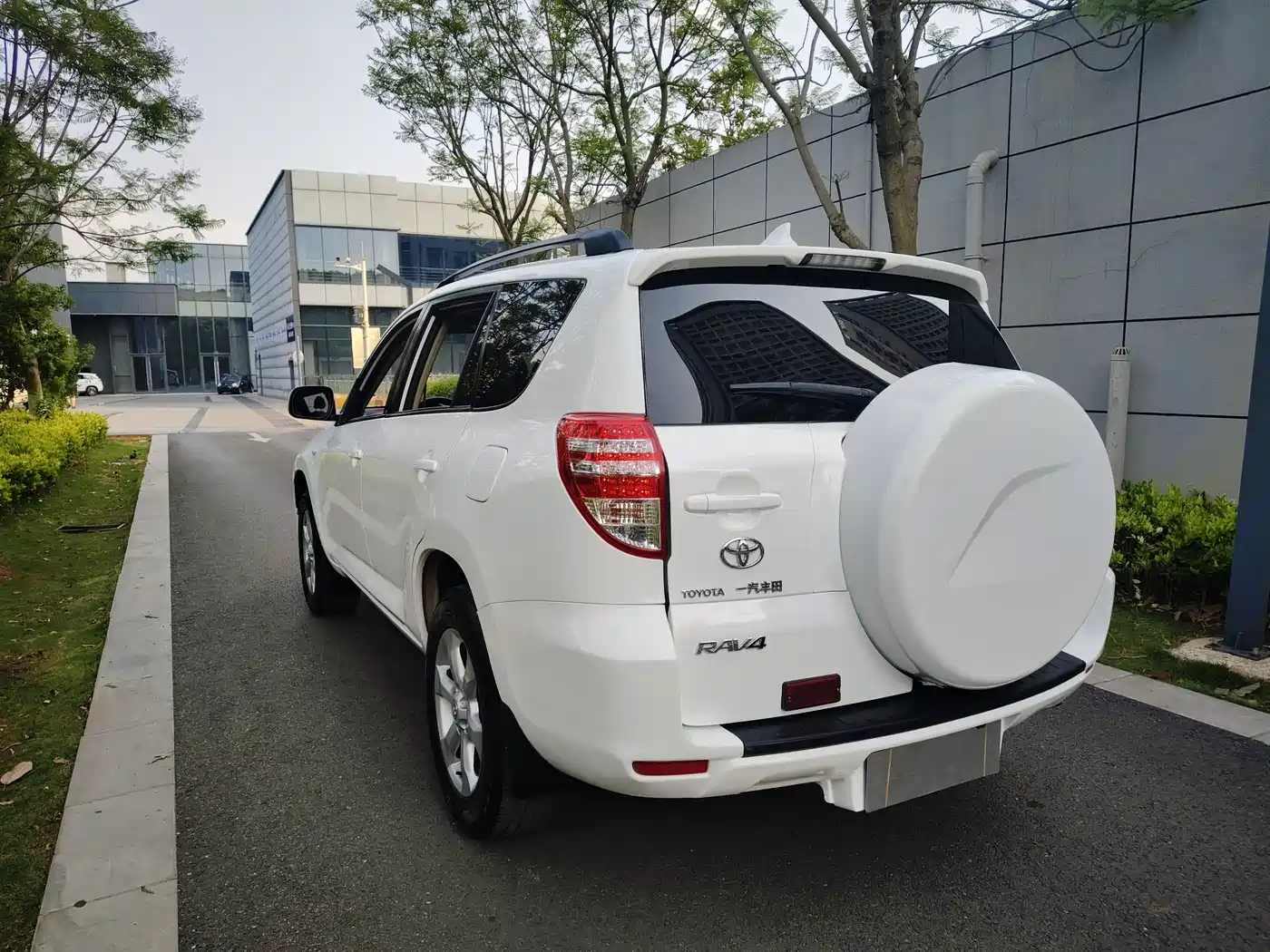 Toyota RAV4 Rongfang 2013 Special Edition 2.0L Auto Classic фото 10