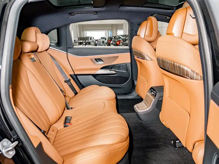 Mercedes-Benz E-Class 2025 Facelift E 300 L Fashion фото 19