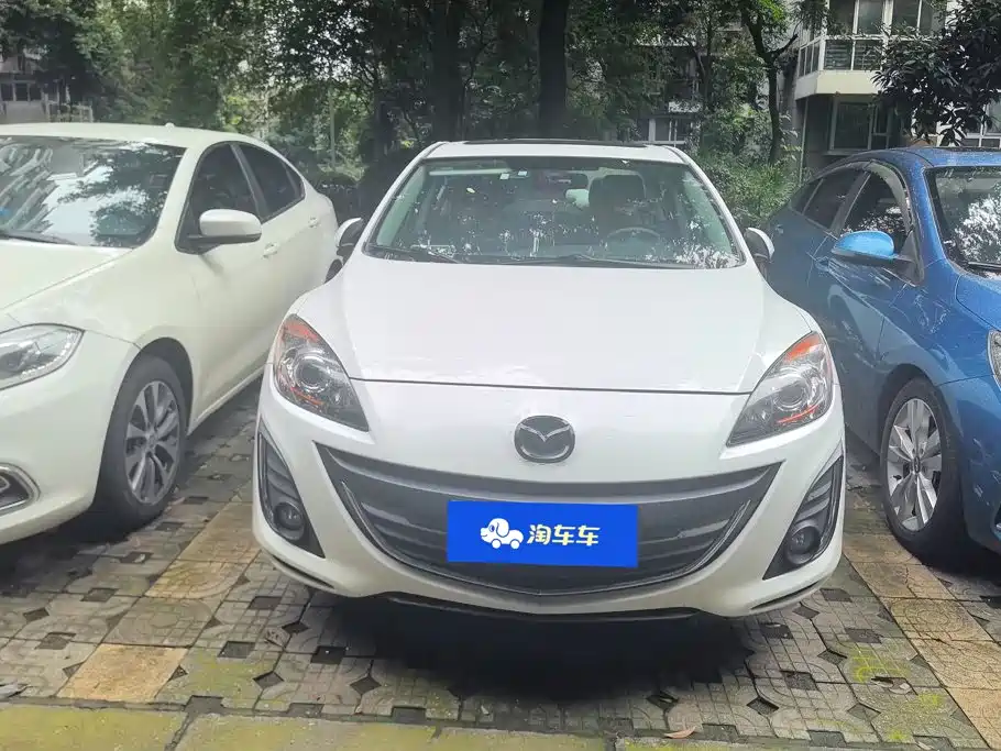 Фото 2 - Mazda 2 (Imported)