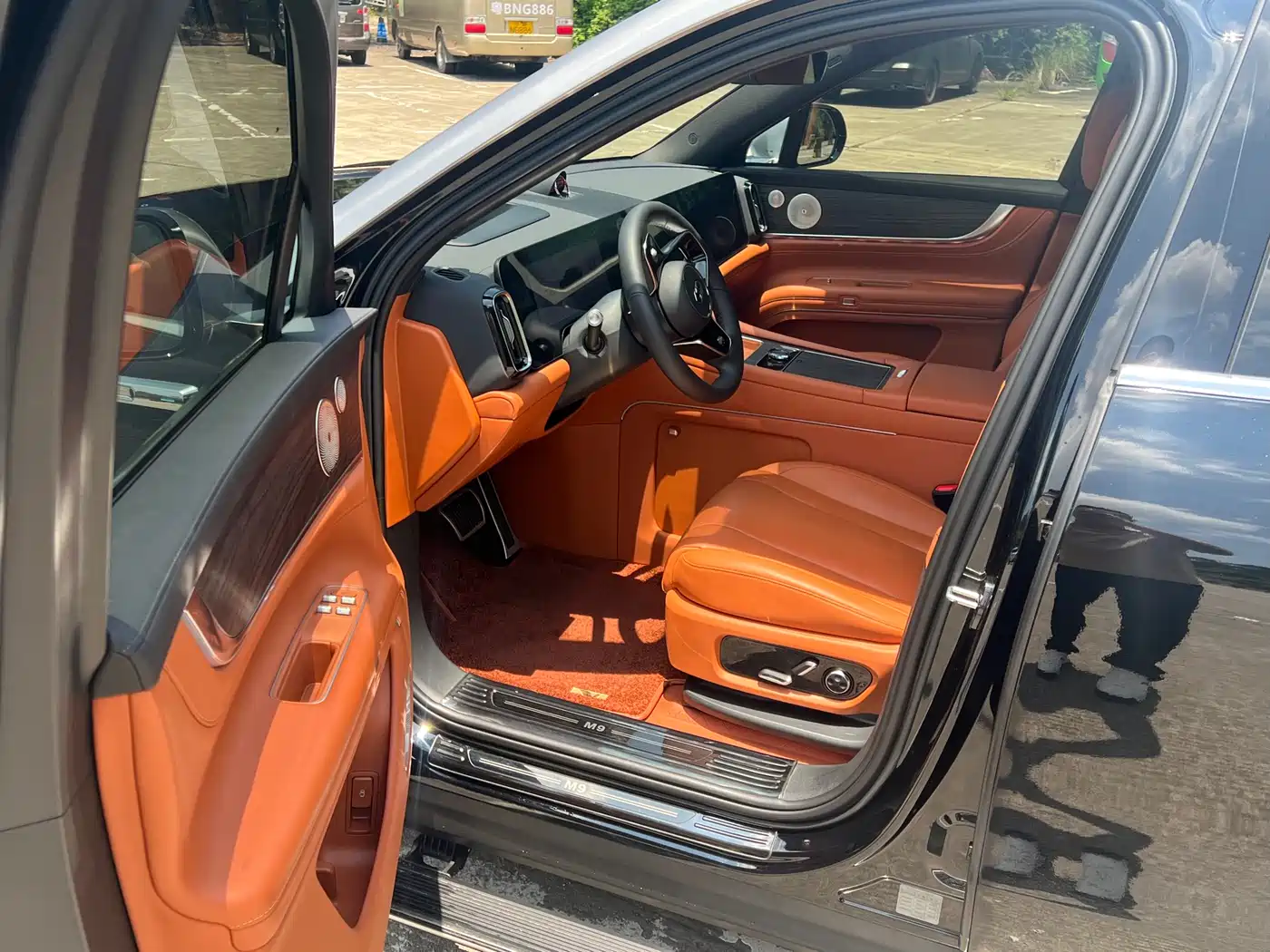 AITO Wenjie AITO M9 2024 Range Extender Ultra 52kWh 6-seater фото 4