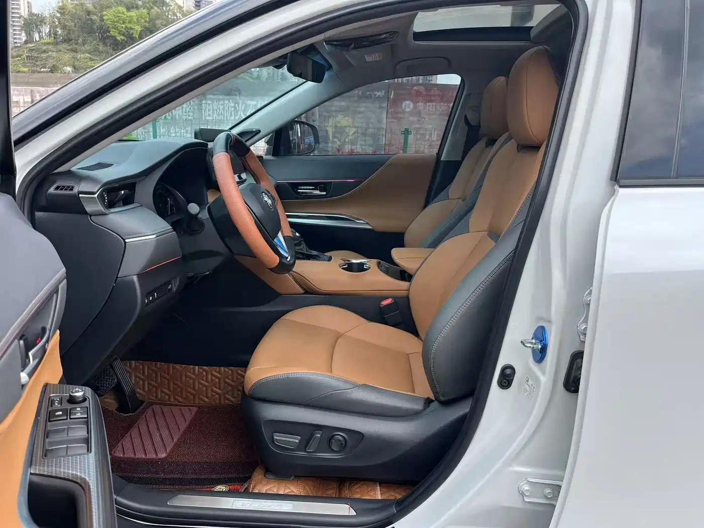 Toyota Venza 2022 2.0L CVT 2WD Premium фото 4