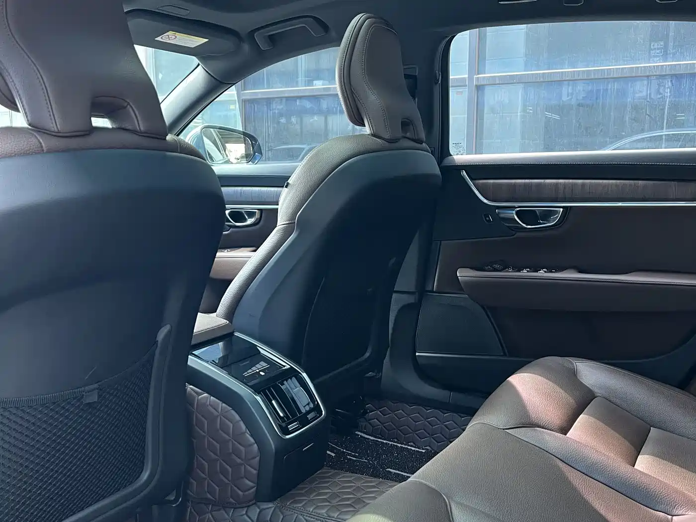 Volvo S90 2022 B5 Zhiyuan Luxury Edition фото 18