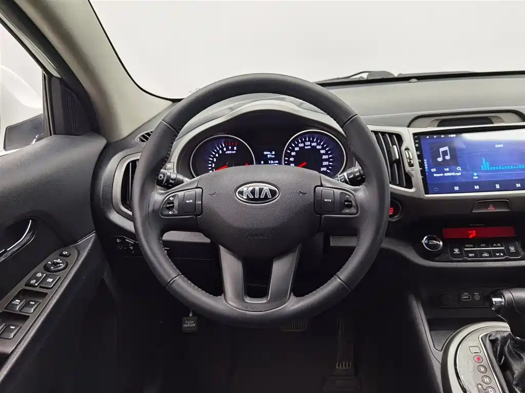 Kia Sportage 2015 2.0L Automatic 2WD GLS фото 11