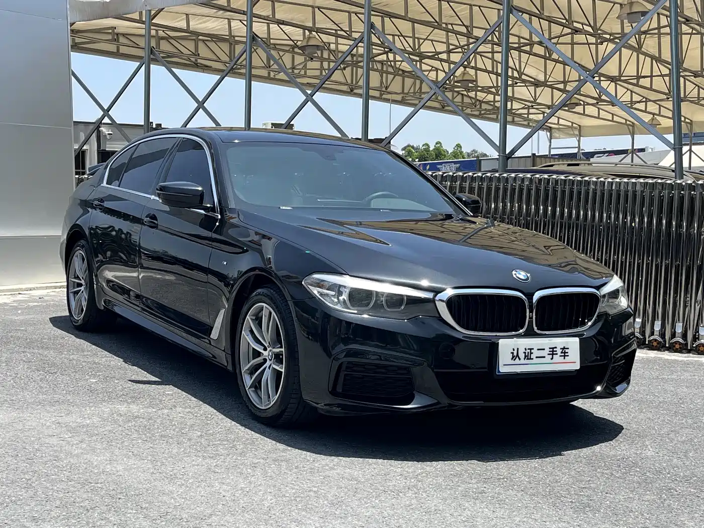 BMW 5 Series 2020 525Li M Sport Package фото 3