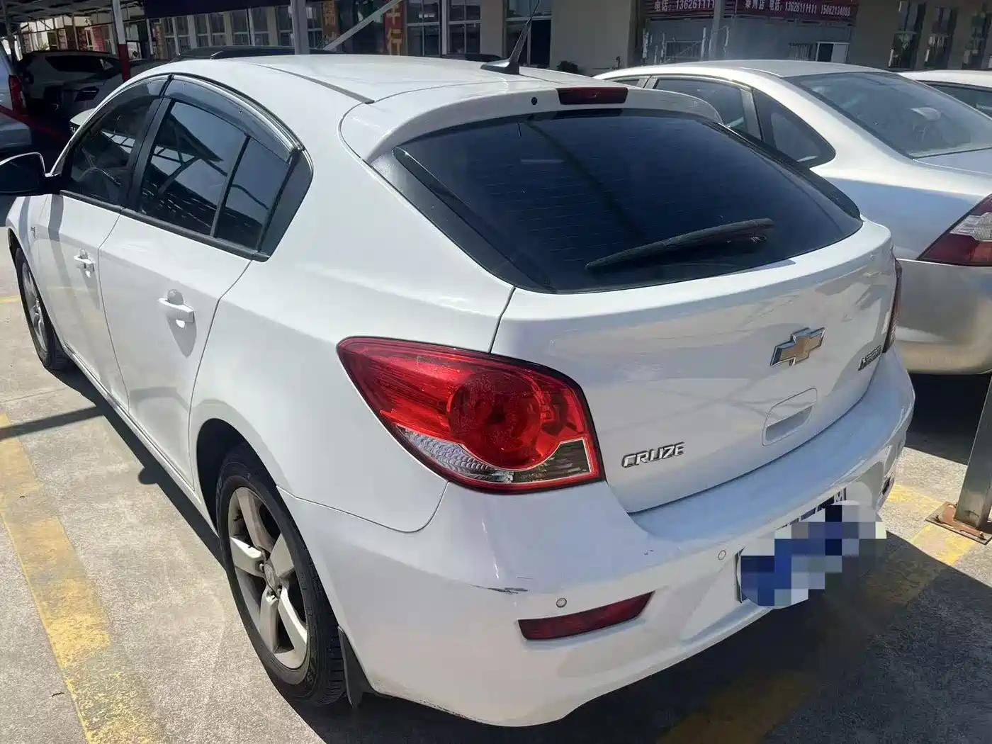 Chevrolet Cruze 2013 Hatchback 1.6L Manual Luxury фото 8