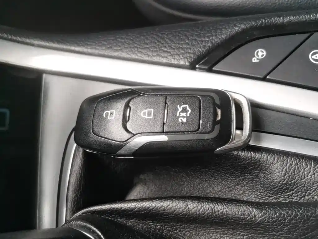 Photo 9 - Ford Edge