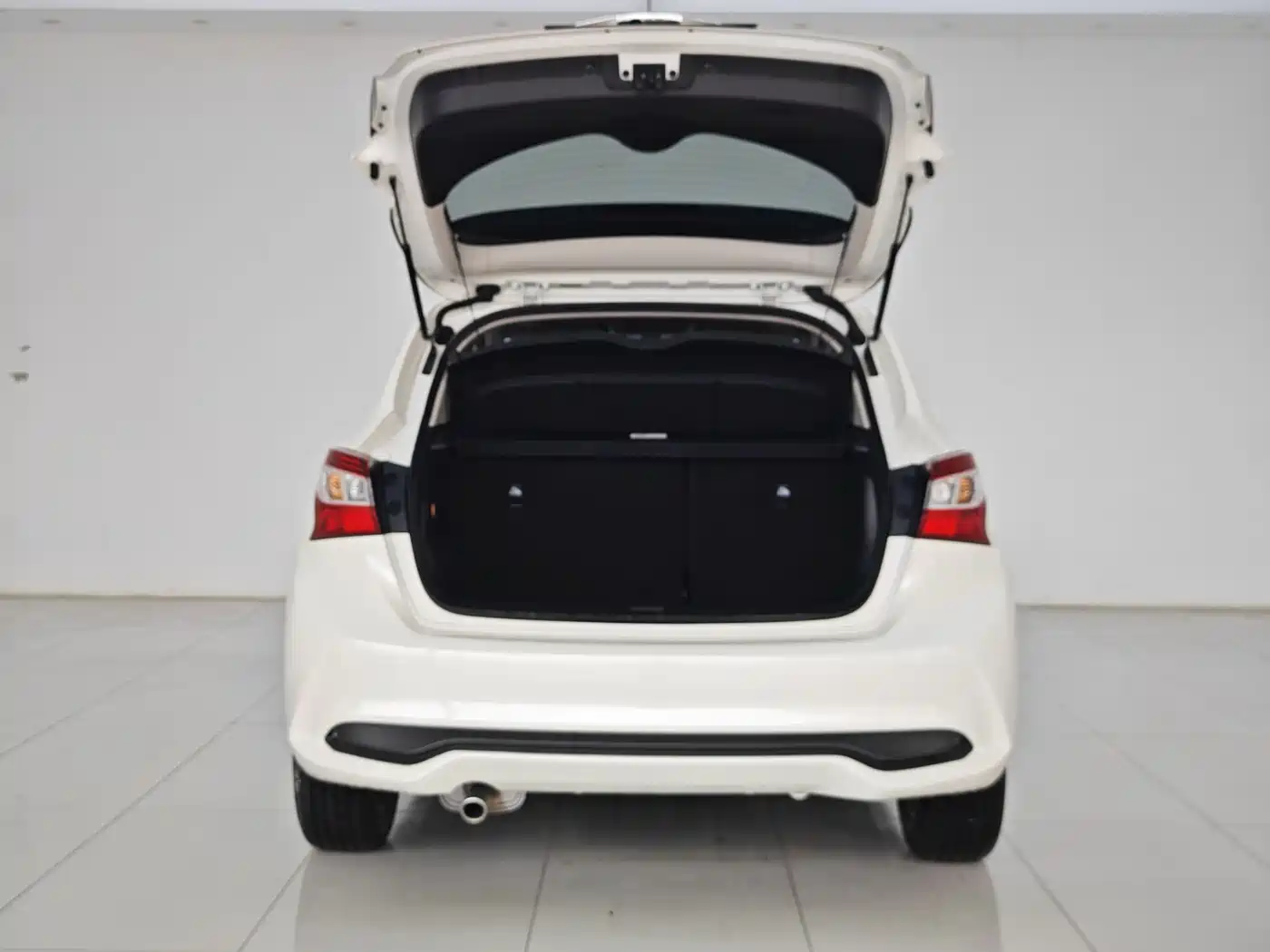 Nissan Tiida 2024 2024 1.6L CVT Smart Drive Edition