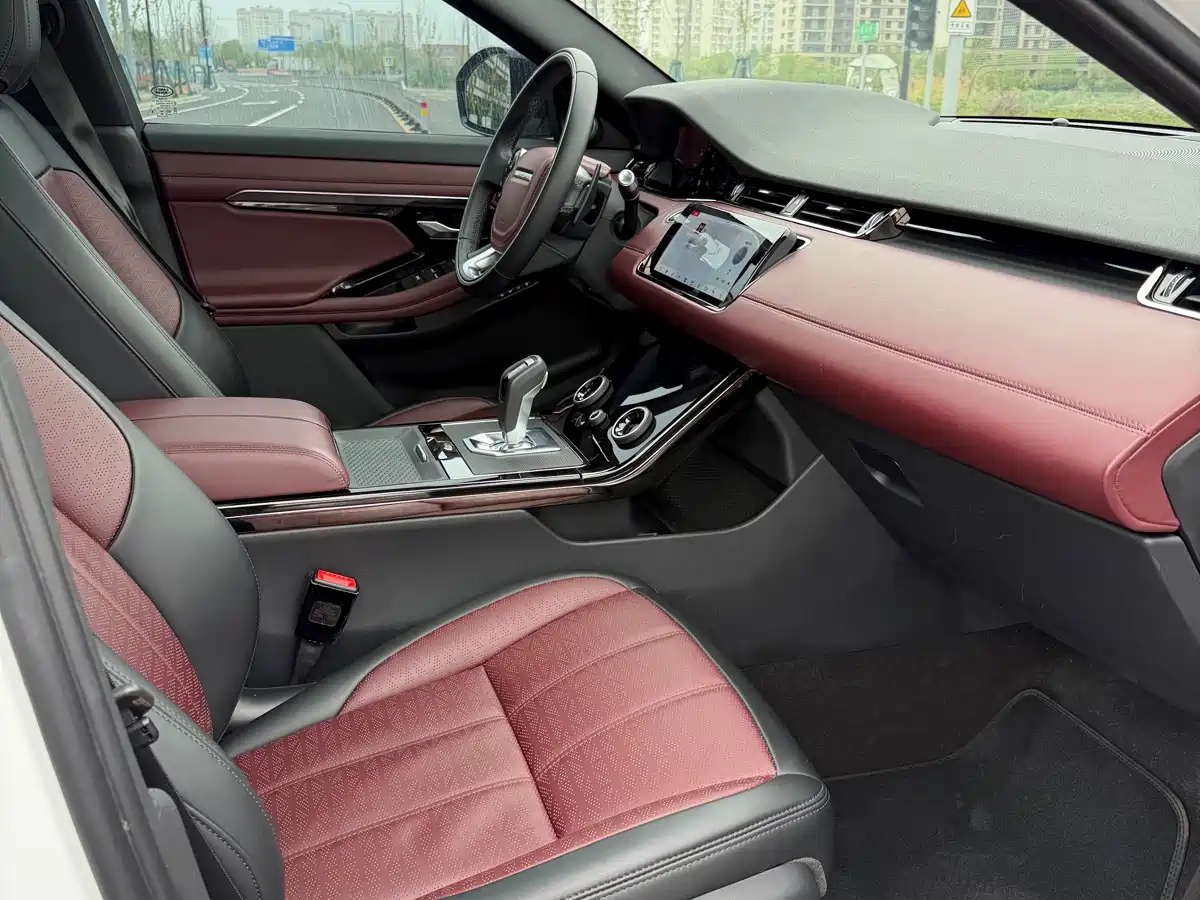 Land Rover Range Rover Evoque 2020 Model 249PS R-DYNAMIC S Gloss Black Sport Tech Edition фото 4